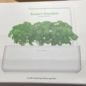 Click & Grow Smart Garden NEW